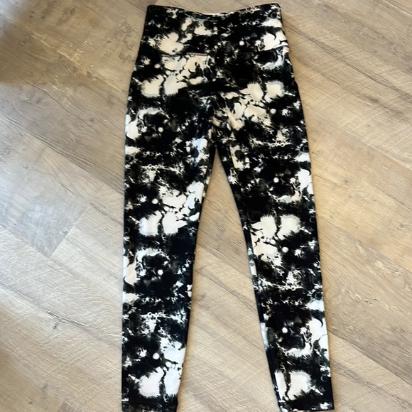 Balance Collection- Yoga Pant US- M - Picture 4 of 4